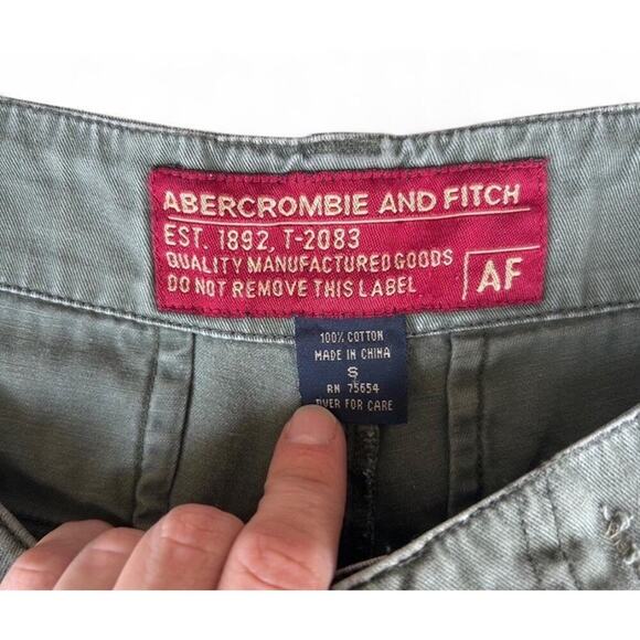 Vintage Y2K Abercrombie And Fitch Men’s Green Cargo Shorts Waist Size 34” - Picture 5 of 6